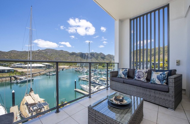 Absolute Waterfront Magnetic Island