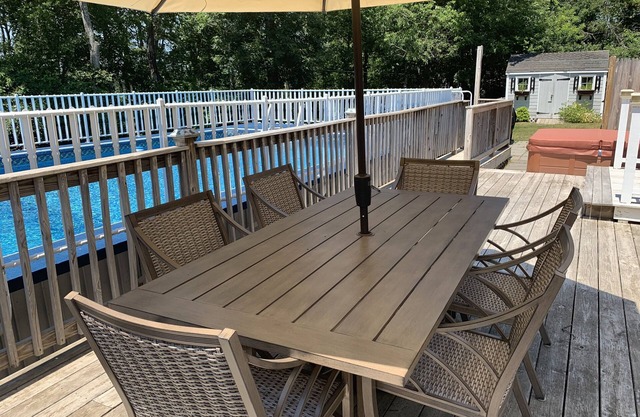 AC, Pool, Hot Tub, Fenced Yard, Beach vacation home