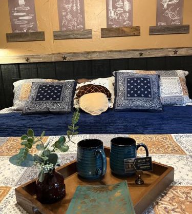 Acorn Hideaways Canton Rustic Old West Frontier Suite