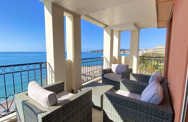 Admiral Plaza with splendid sea view