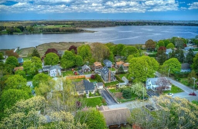 Adorable Tiny House in Picturesque Seaside Village