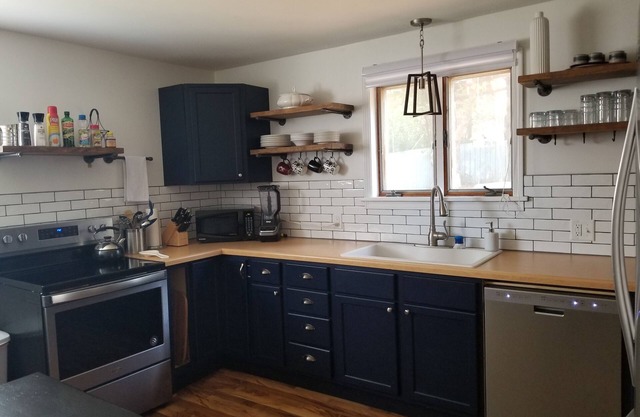 Adventure House: Fully Stocked Kitchen 5 mins from Michigan Tech
