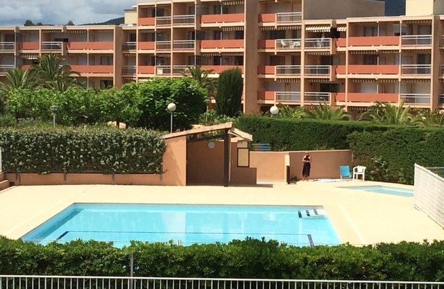 AIR-CONDITIONED APARTMENT LES RIVES DE LA FAVIERE