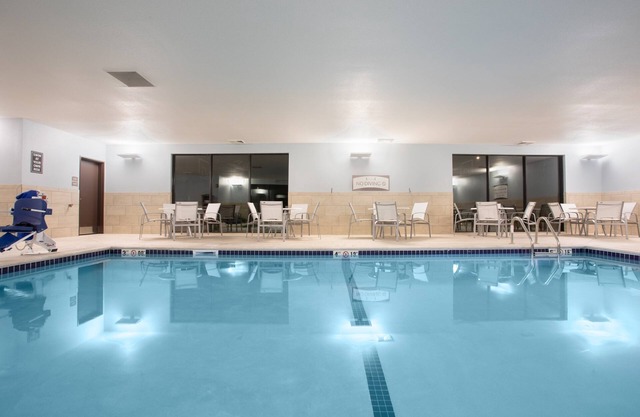 Air-Conditioned Suite | Free Daily Breakfast!