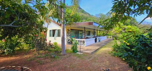 Akivai Lodge Ua-Pou