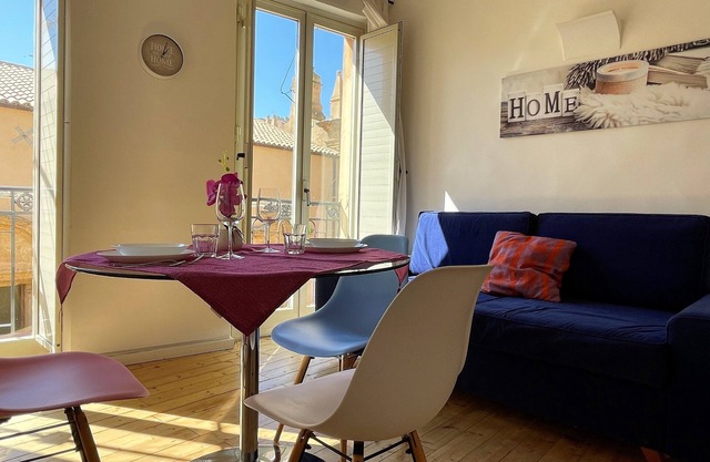 Akragas Home - In the center Via Atenea and city view