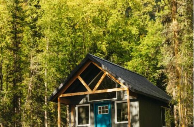 Alaskan Mountain Resort sleeps up to 28!