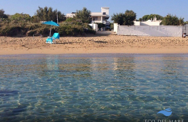 ALBA CHIARA with direct access to the sandy beach of Monopoli - PUGLIA