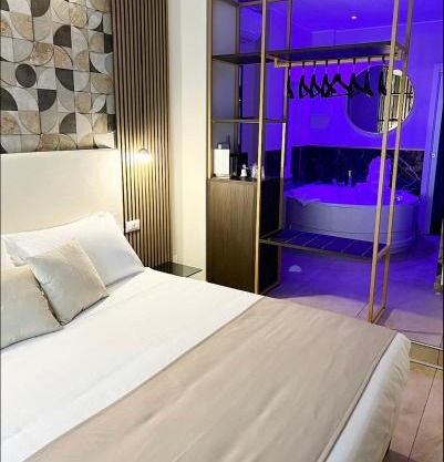 AlbaDea Suites&Jacuzzi
