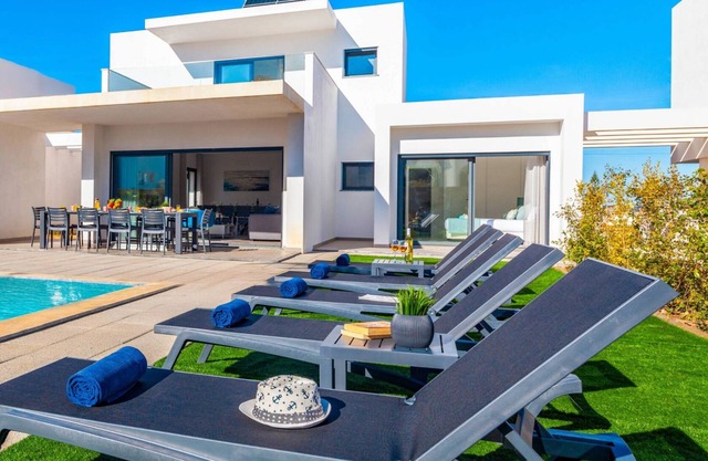 Albufeira: Heatable Pool, Games & BBQ