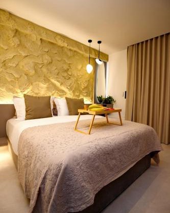 Alex Suites Lycabettus Veiw with Outdoor Jacuzzi