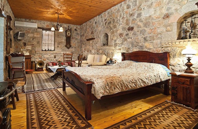 Alexandros Pension