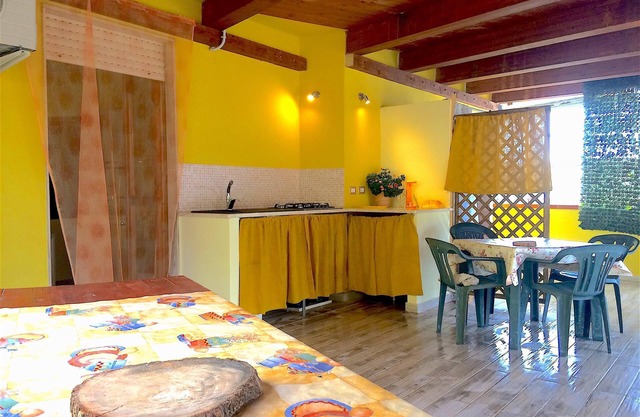 Alghero, Spiagge Bianca Maria Pia, beautiful veranda with outdoor kitchen