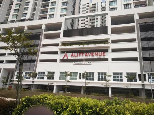 Aliff Avenue By Natol