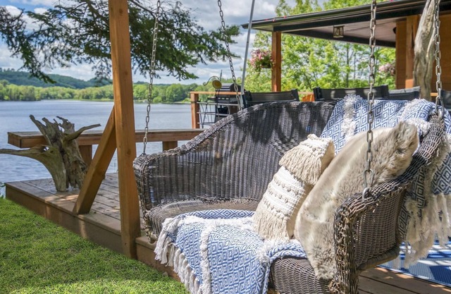 All Decked Out: Stunning Hot Tub View
