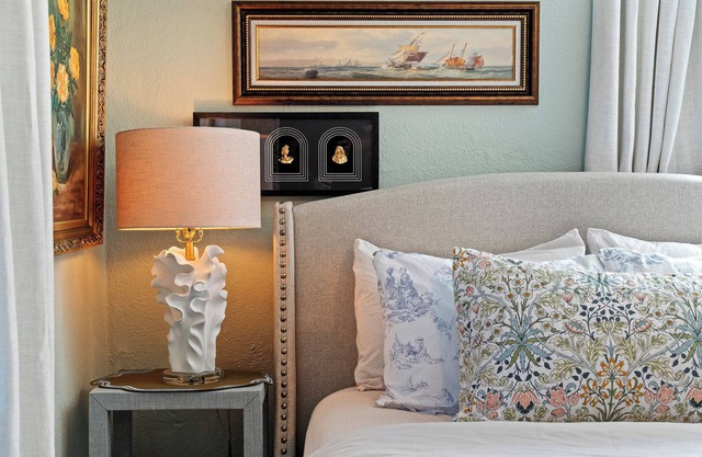 All In The Details: Modern Amenities, Close to Downtown. Pet Friendly!