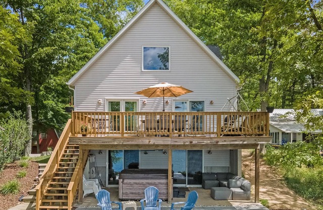 All-Sports Lakefront Cottage