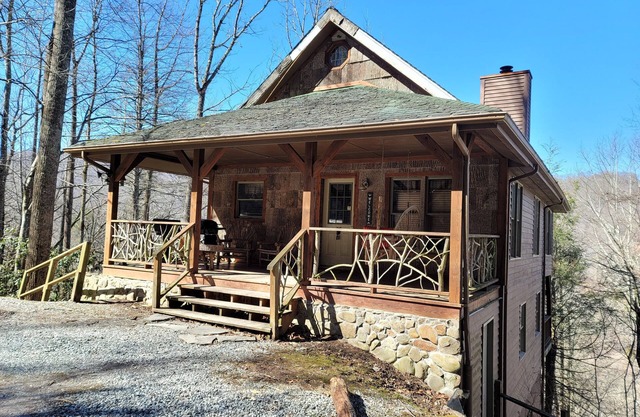 "Almost Heaven" Mountain Retreat