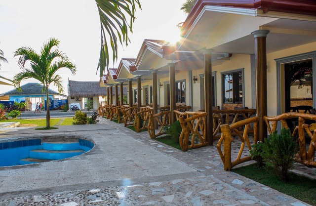 Aloha Seaside Resort