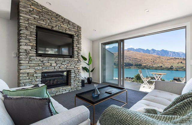 Alpine Retreat - Panoramic Views