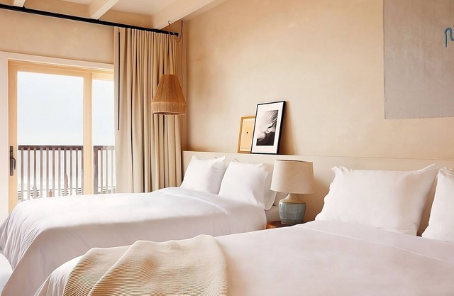 Always a Great Idea To Unwind! 2 Relaxing Units, Pool, Close to Kirk Park Beach!