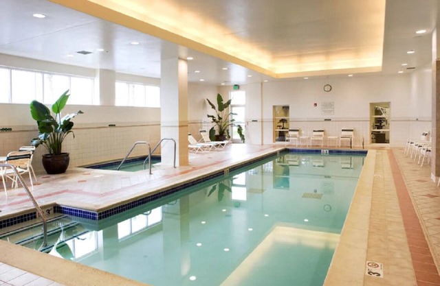 Always a Great Idea To Unwind! w/Pool, Pet-Friendly, Near Haas Pavilion!