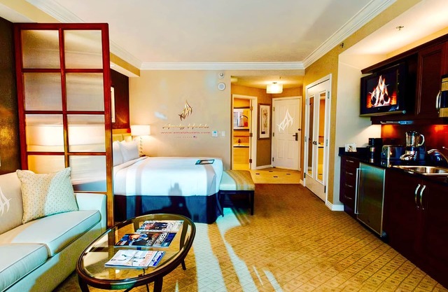 Amalz # 5, MGM Signature 2 Bedroom Balcony Suites !