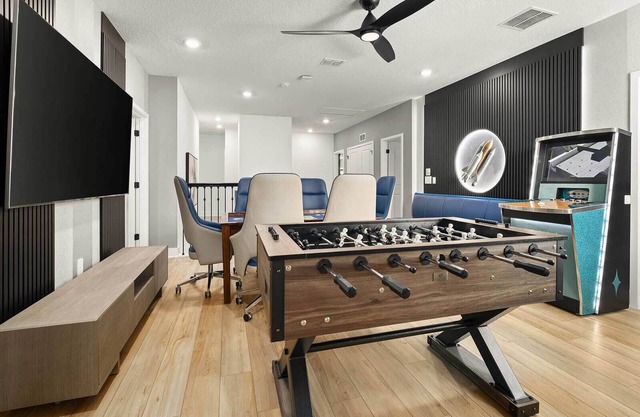 Amazeballs Abode | Out of this world I-Drive estate w theater, arcades, spa pool