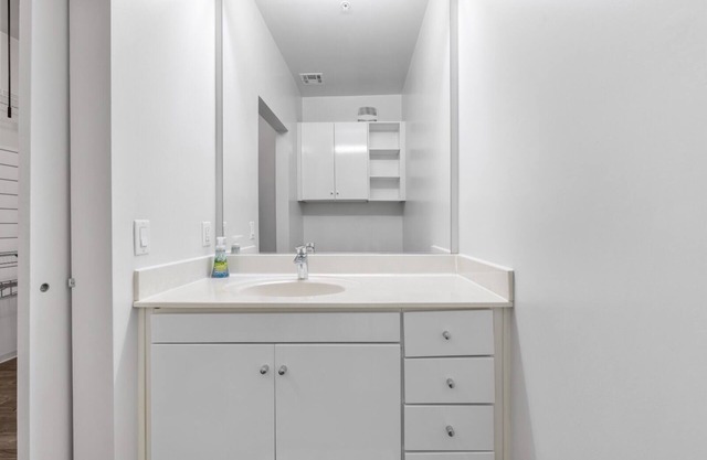 Amazing 2 bedroom 2 bathroom at the heart of assembly