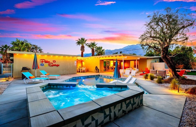 Amazing Amenities & Reviews -Pool, Private Hot Tub