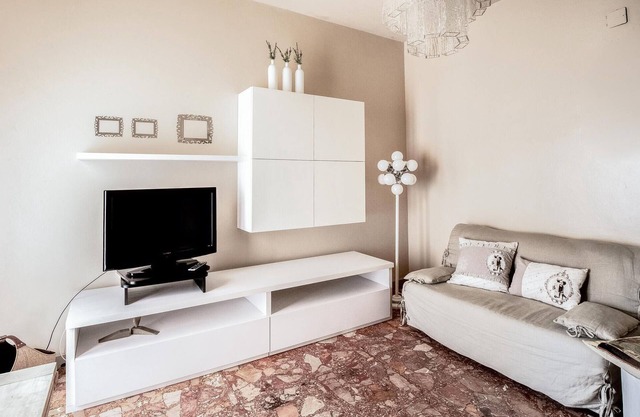 Amazing apartment in Loano with WiFi