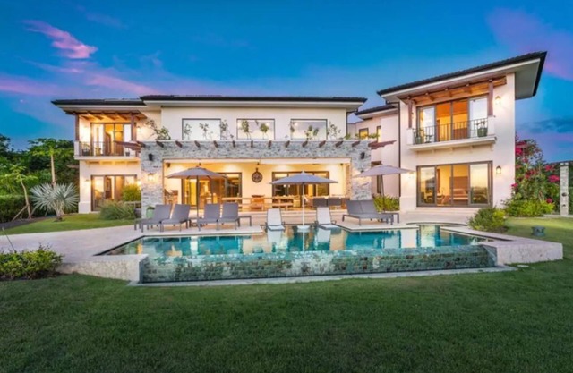 Amazing Beach Villa on the golf course of Hacienda Pinilla