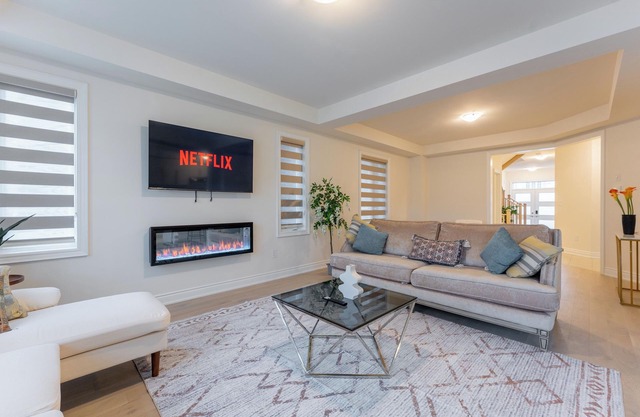 Amazing Cambridge Home ~ Relax & Unwind in Comfort