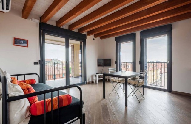 Amazing flat with a view and terrace on Navigli by Easylife