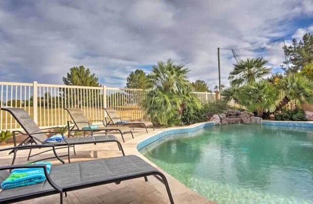 Amazing luxury home on golf course, beautiful water view, private heated pool!
