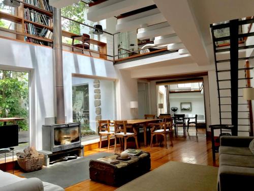Amazing Mezzanine House with Garden - City Centre