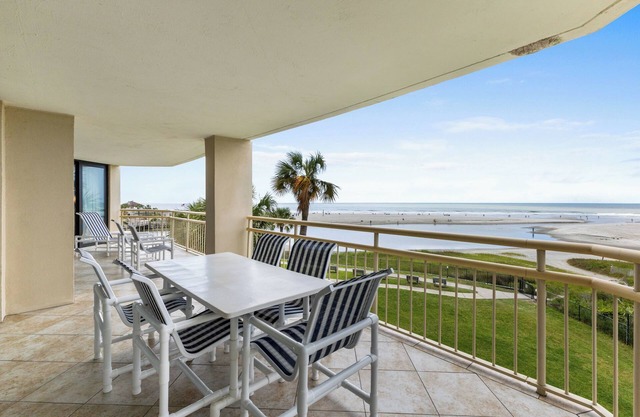 Amazing views! Ocean Creek 4 bedroom 4 bath oceanfront condo Sleeps 10.