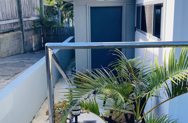 Amblesea: a five minute walk to beaches and town. Located on Yamba hill.