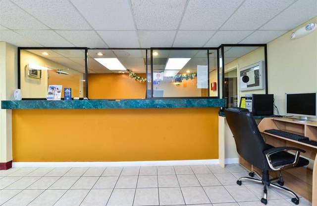 American Inn Evansville