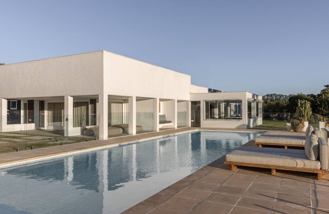 Amileka - luxury 25 acre estate with pool
