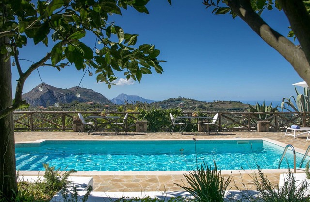 AMORE RENTALS - Villa Amiela with Private Pool, Sea View, Garden, Terrace and Parking