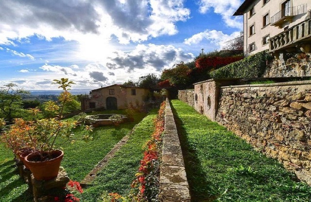 AN EXCEPTIONAL 15TH CENT RENAISSANCE TUSCAN VILLA ON THE FIRST HILLS OF FLORENCE