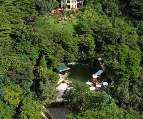 ANCESTRAL GLAMPING