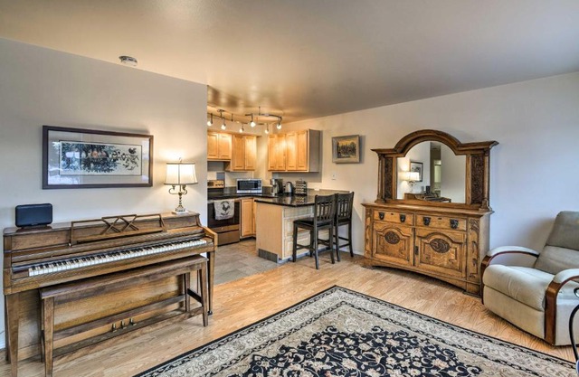Anchorage Vacation Rental in Walkable Area!