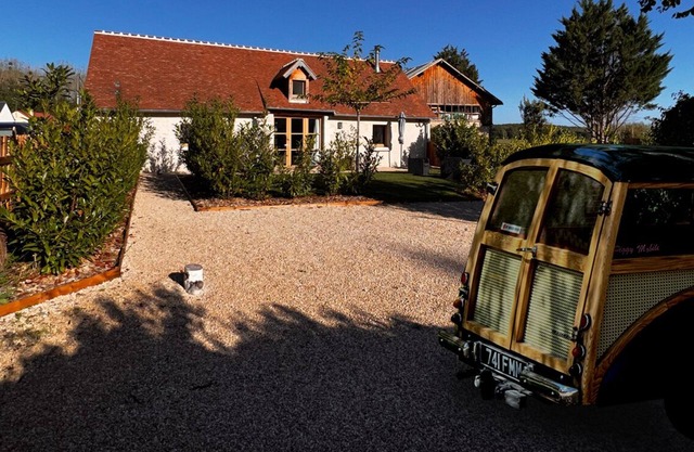 Ancien Pressoir à vin Totalement Restauré, Transformé en Gîte