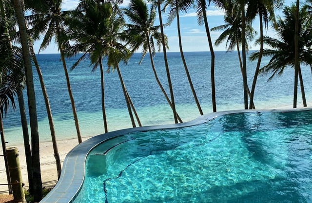 Anda White Beach Resort
