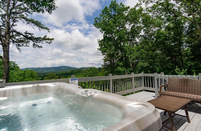 Angie's Mountain Overlook Hot Tub and Views!