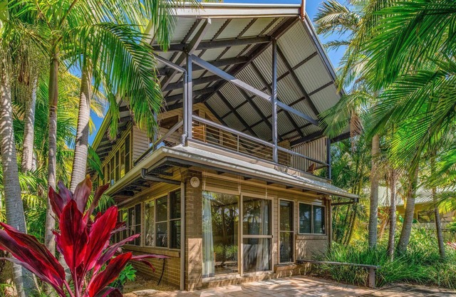 Angourie Palms - Located in a fabulous location walking distance to Angourie surfing beaches.