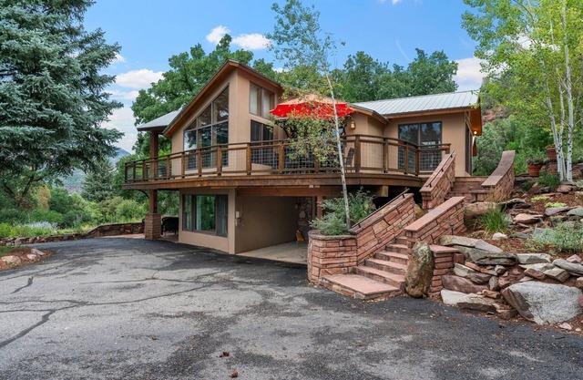 Animas Valley Retreat, Hot Tub, A/C, Privacy!