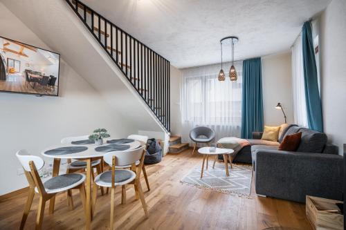 Aparment Klara - 24h Reception - Washer - Fireplace - 2 Floors - Lots of attractions in the area